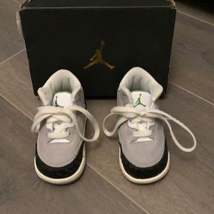 Toddler size4 Jordan retro 3 in grey